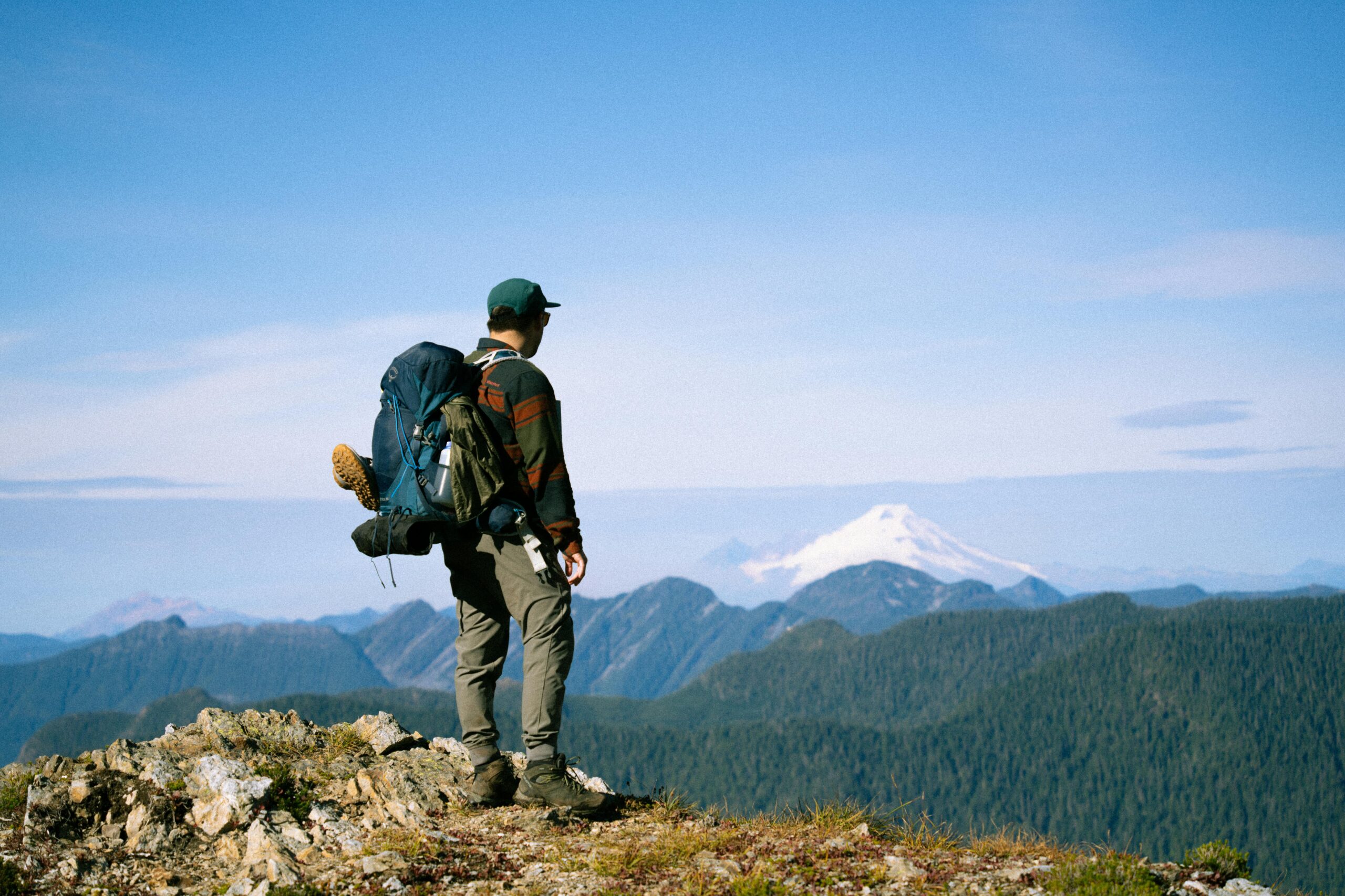 Wanderer Erkunden Die Malerische Aussicht Auf Den Mount Baker In Washington