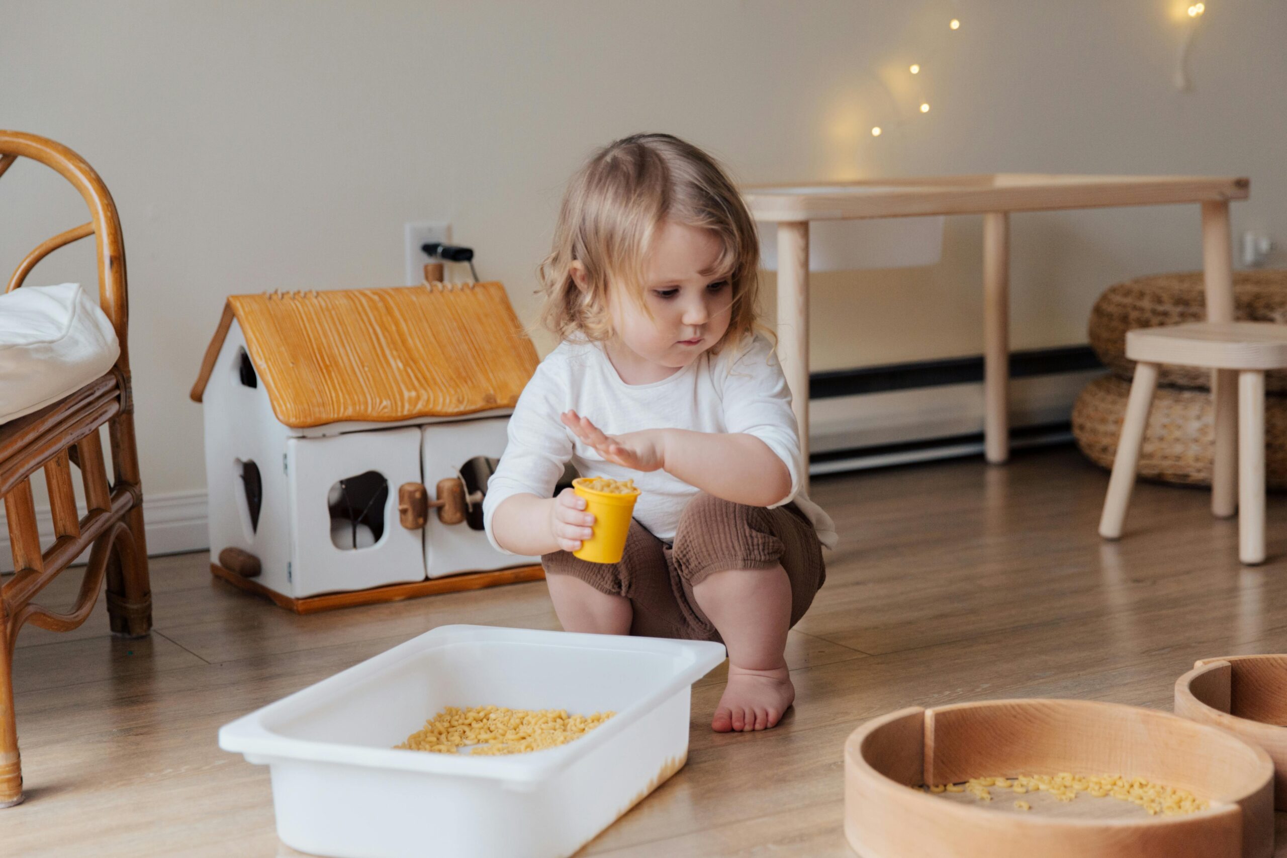 Kostenloses Stock Foto zu atividade infantil, ausbildung, berühren